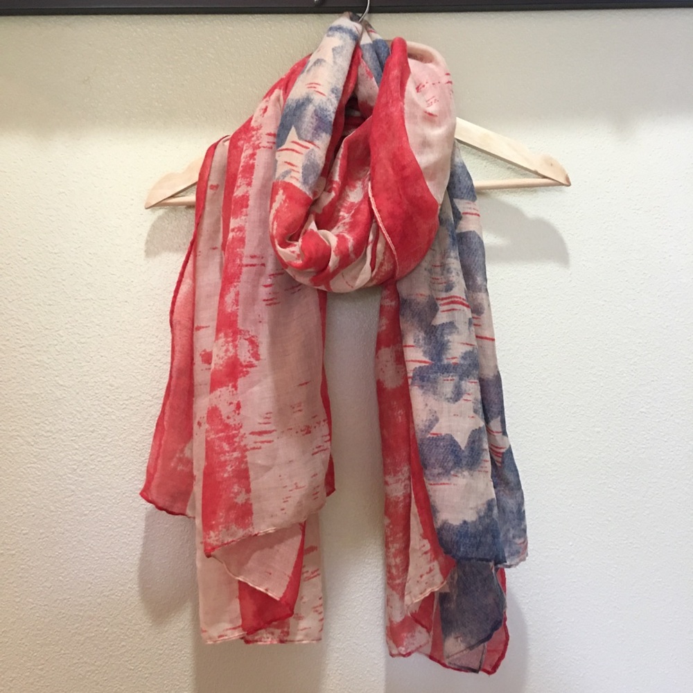 *LEAVING SOON*    American flag scarf/shawl